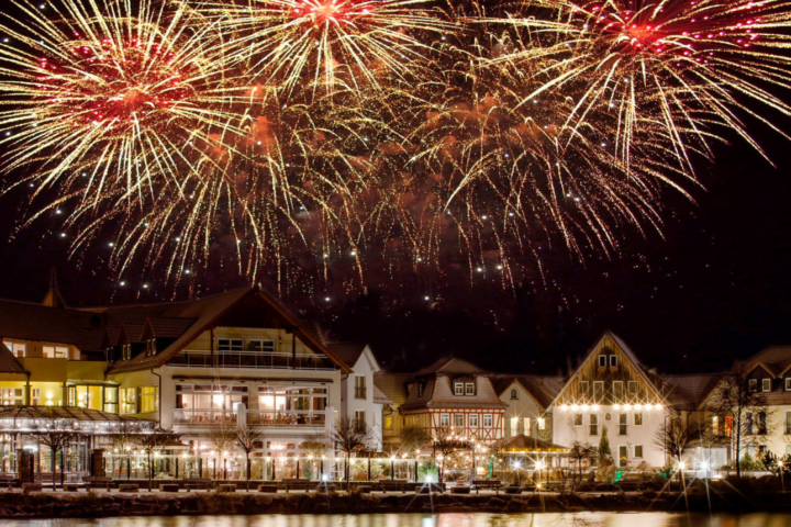 SILVESTER IM DORF AM SEE